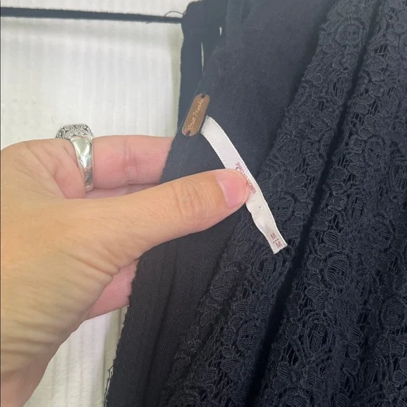 Free People - Black Lace Button Smocked Open Back Short Romper Size Medium - Picture 9 of 11